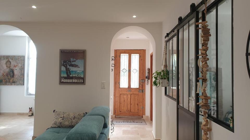 Rdc De Maison Avec Terrasse Barbecue ツーロン エクステリア 写真