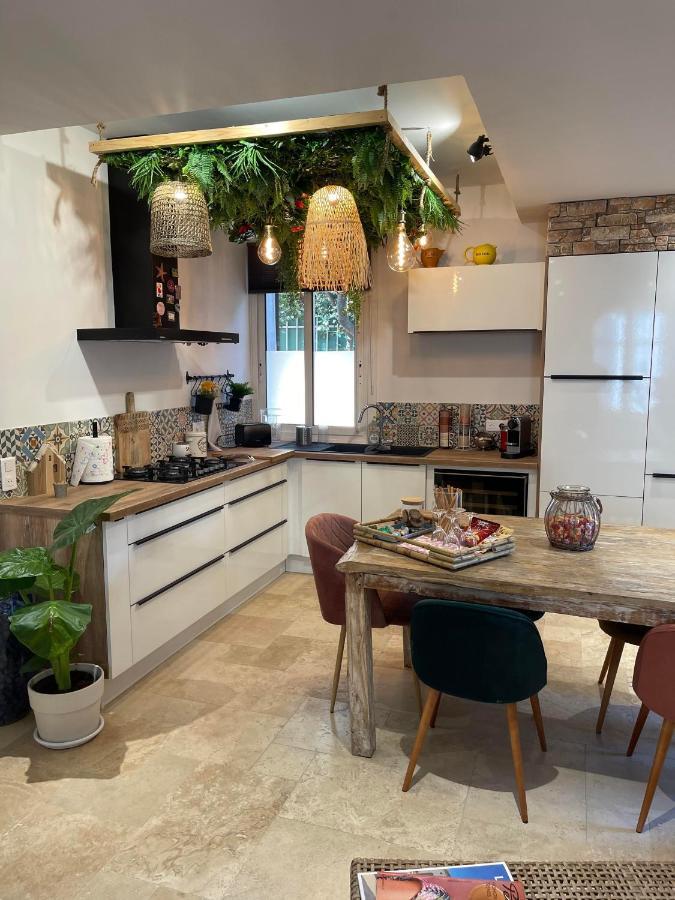 Rdc De Maison Avec Terrasse Barbecue ツーロン エクステリア 写真