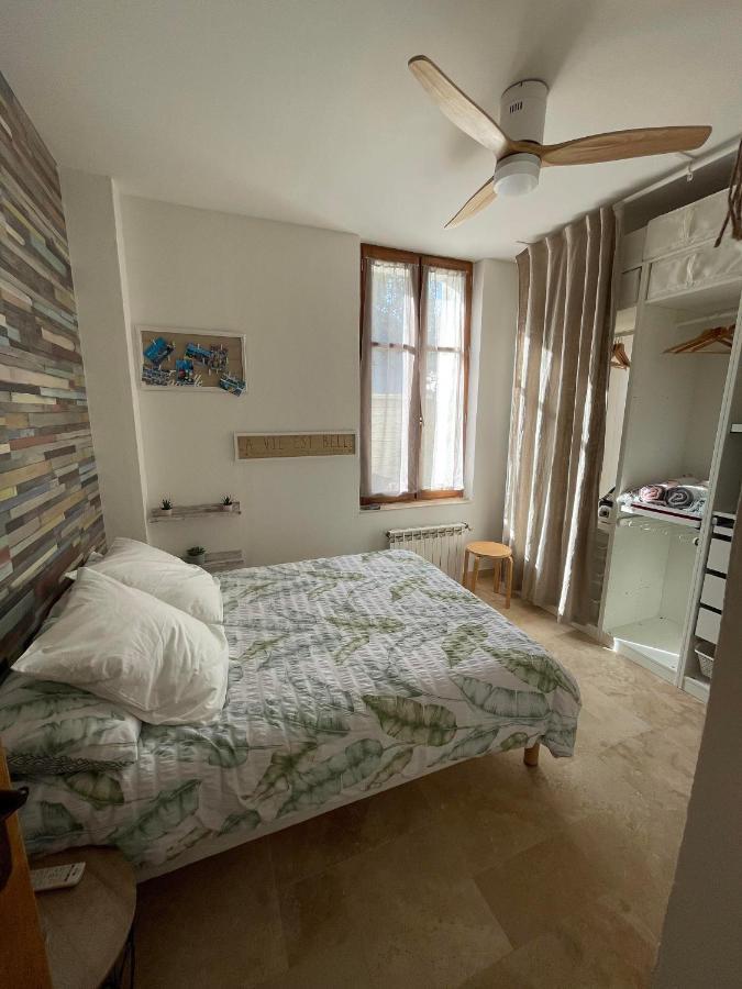 Rdc De Maison Avec Terrasse Barbecue ツーロン エクステリア 写真